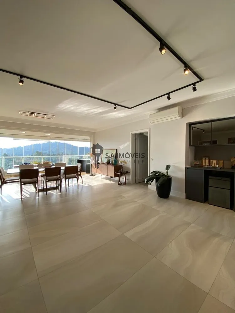 Apartamento, 3 quartos, 228 m² - Foto 1