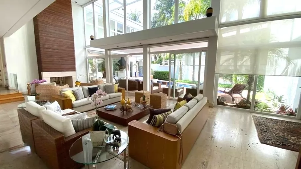 Casa de Condomínio à venda com 4 quartos, 625m² - Foto 1