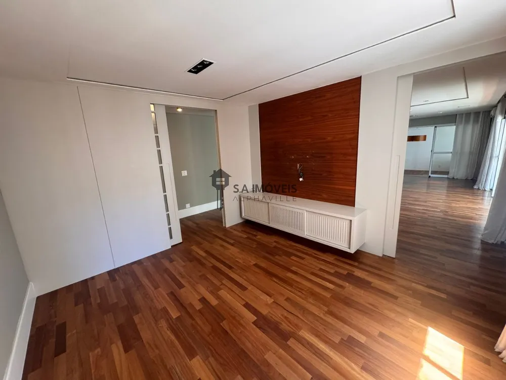 Apartamento, 3 quartos, 243 m² - Foto 1
