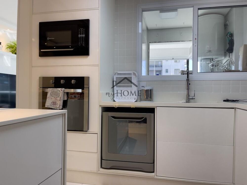 Apartamento à venda com 2 quartos, 70m² - Foto 7