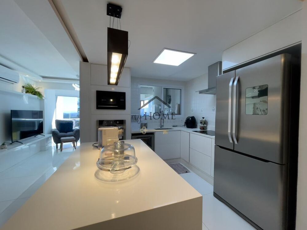 Apartamento à venda com 2 quartos, 70m² - Foto 4