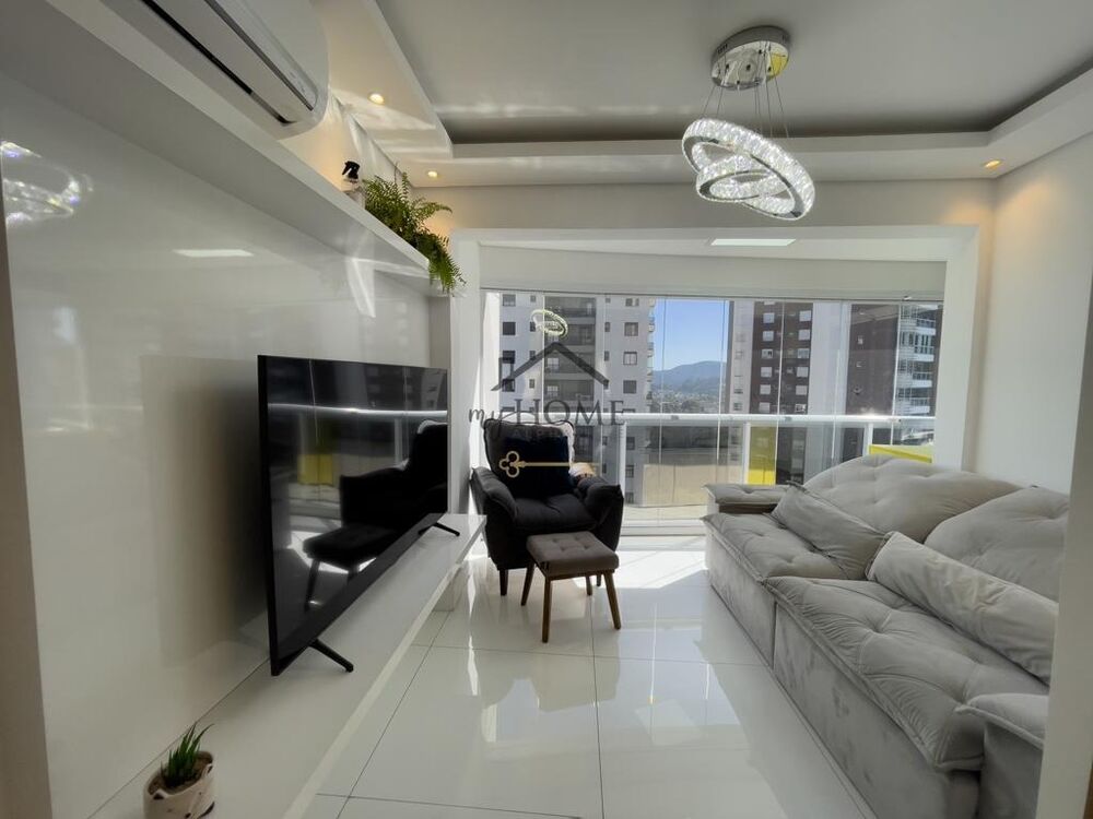 Apartamento à venda com 2 quartos, 70m² - Foto 3