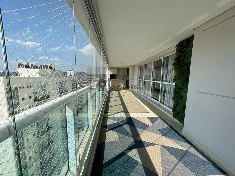 Apartamento, 3 quartos, 243 m² - Foto 1