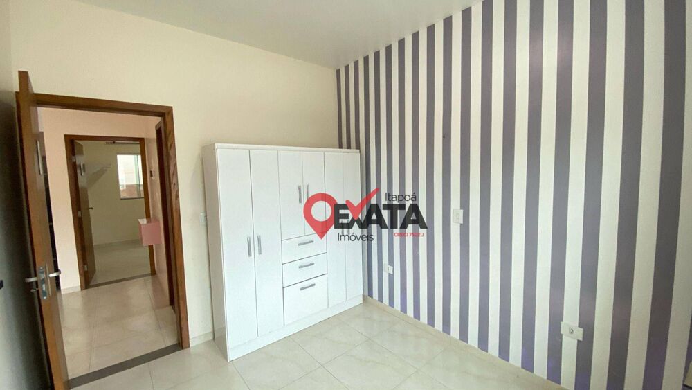 Casa à venda com 2 quartos, 52m² - Foto 11