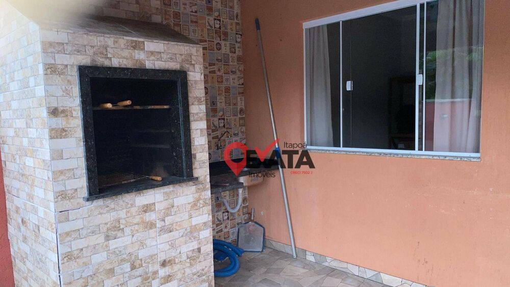 Casa à venda com 3 quartos, 65m² - Foto 4