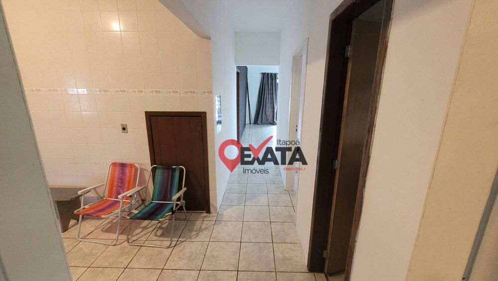Sobrado à venda com 5 quartos, 318m² - Foto 1