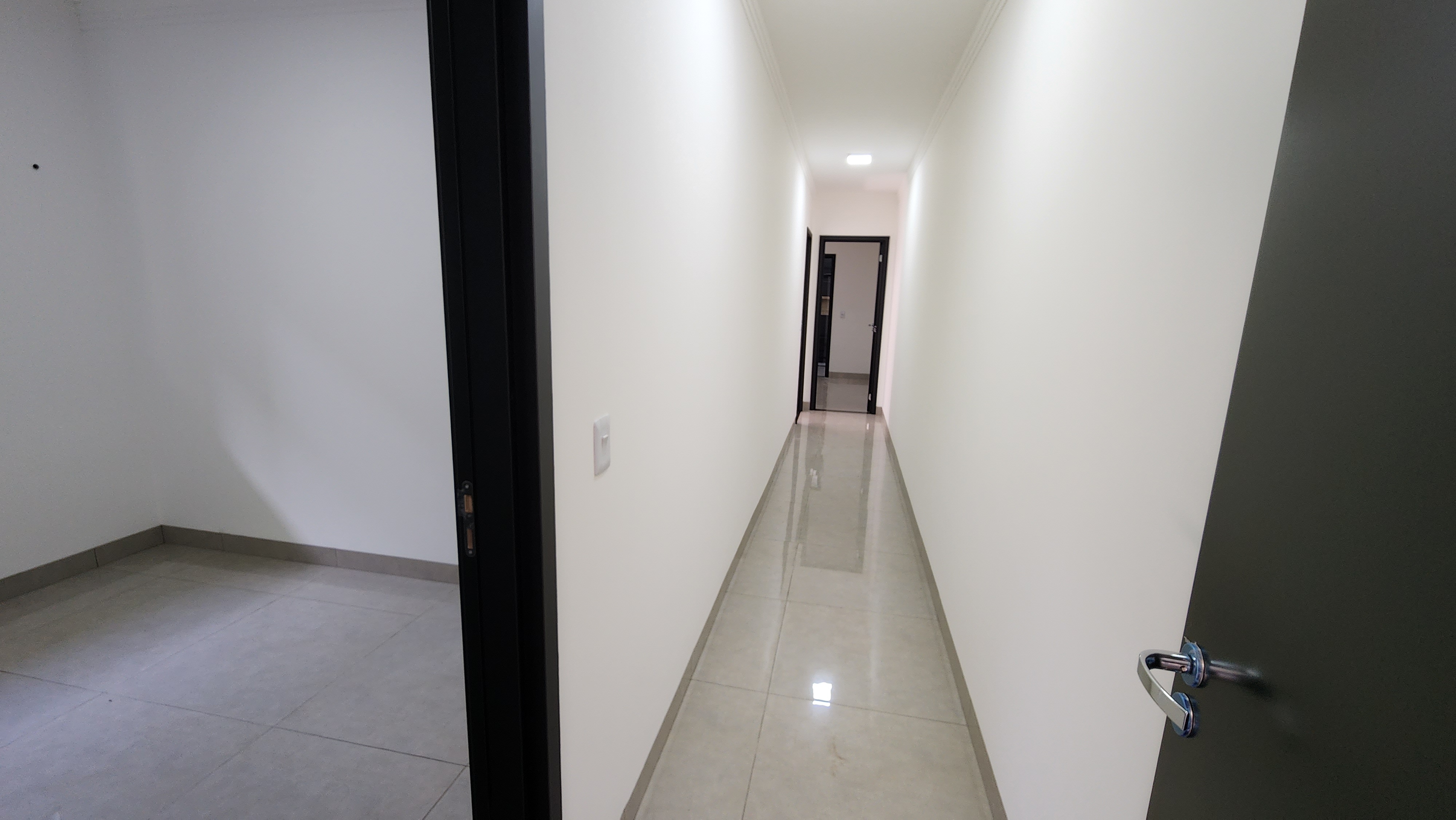 Casa à venda com 3 quartos, 110m² - Foto 2