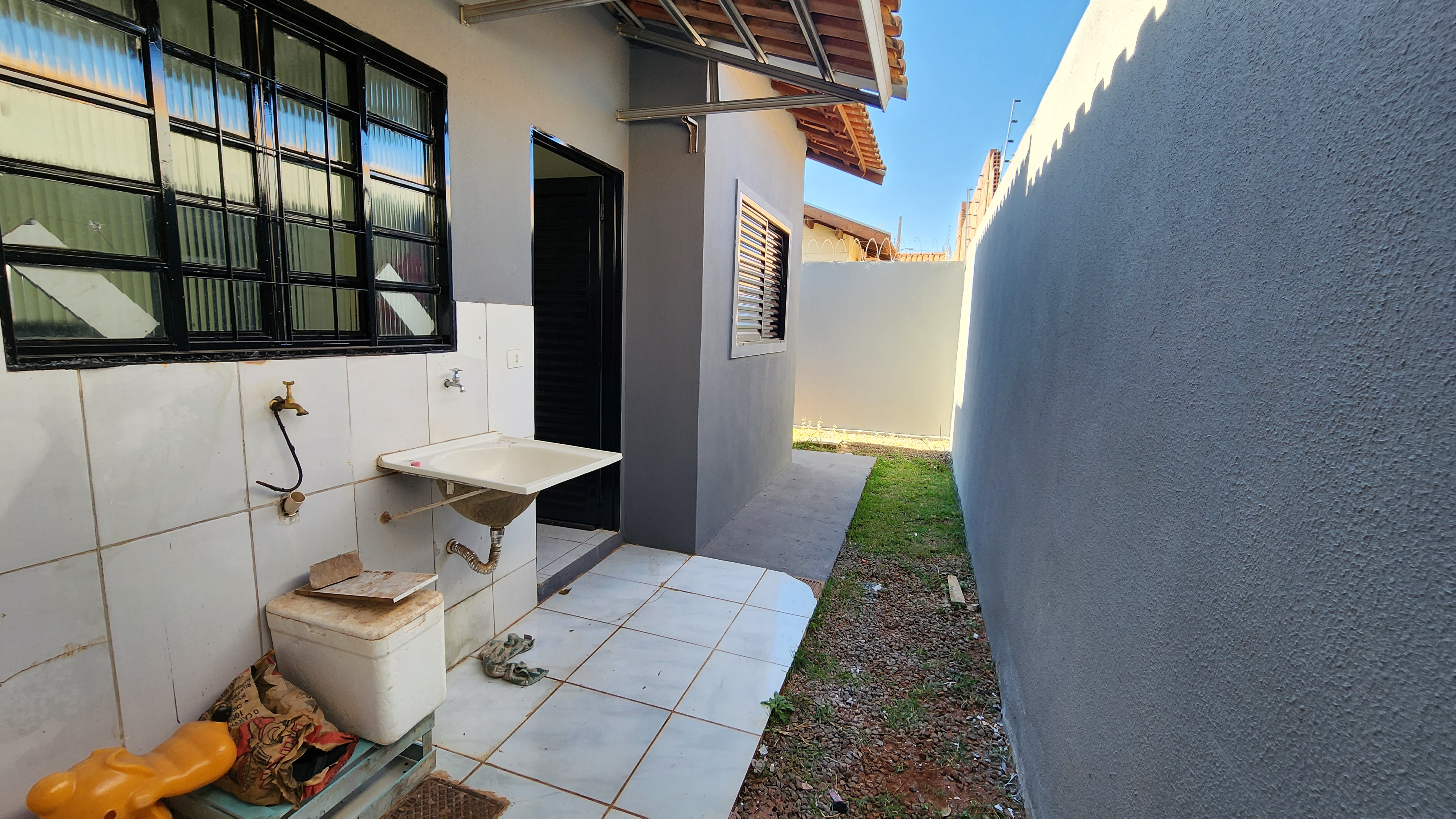 Casa à venda com 2 quartos, 53m² - Foto 2