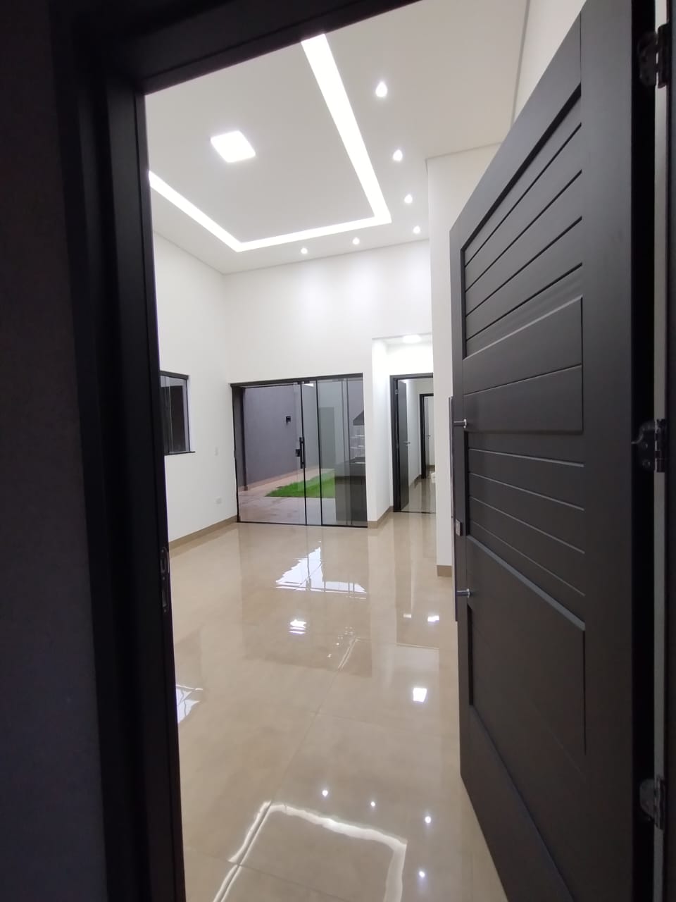 Casa à venda com 3 quartos, 120m² - Foto 2