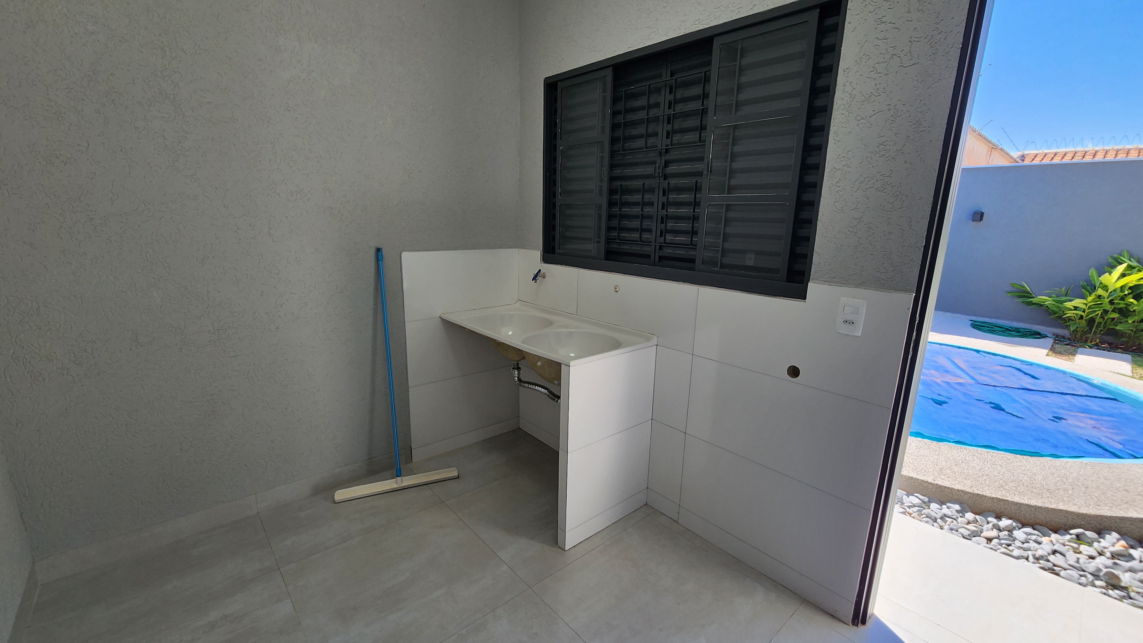 Sobrado à venda com 3 quartos, 200m² - Foto 9