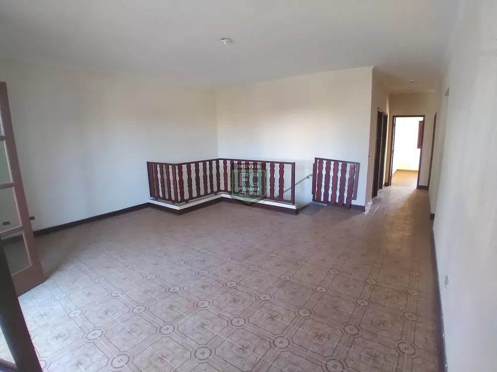 Casa à venda com 2 quartos, 164m² - Foto 1