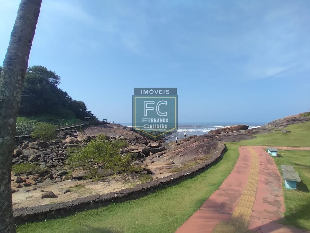 Casa à venda com 2 quartos, 69m² - Foto 2