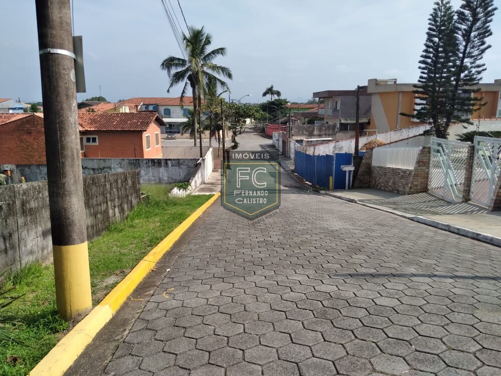 Casa à venda com 2 quartos, 69m² - Foto 1