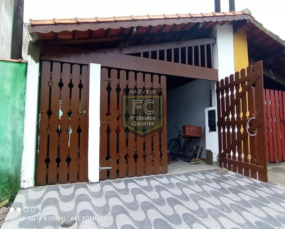 Casa à venda com 3 quartos, 150m² - Foto 1