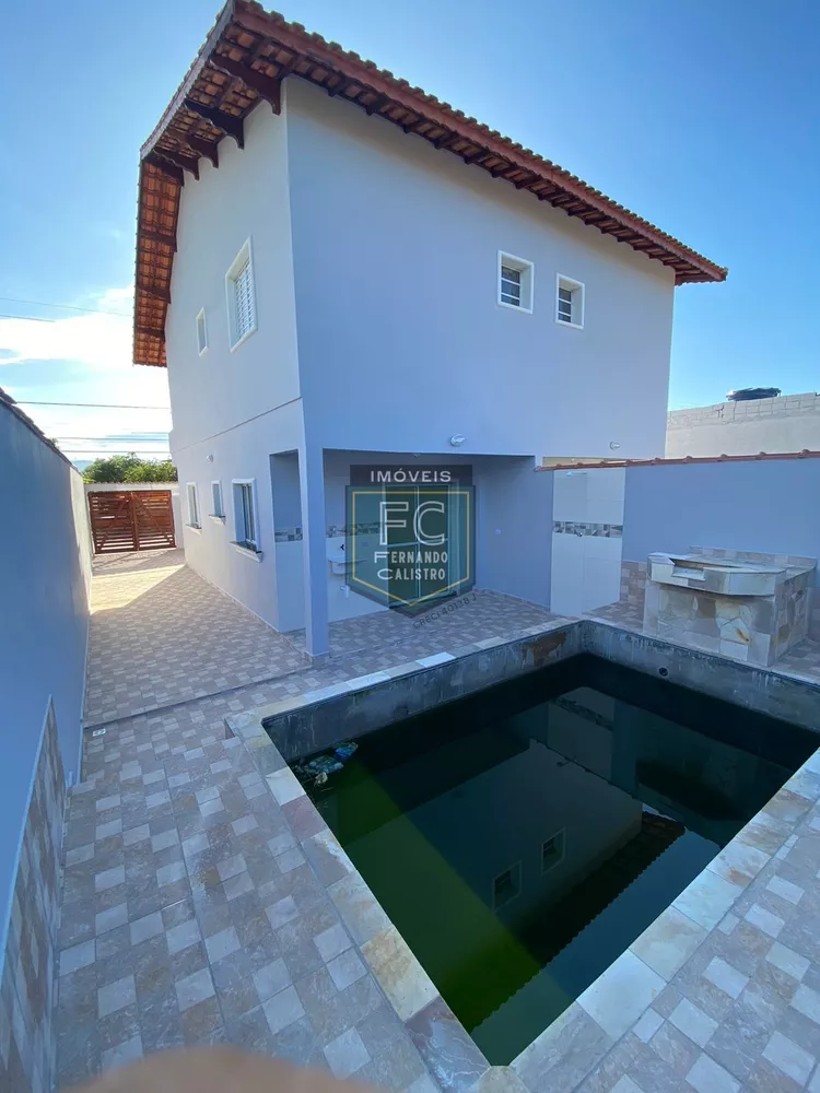 Casa à venda com 2 quartos, 125m² - Foto 1