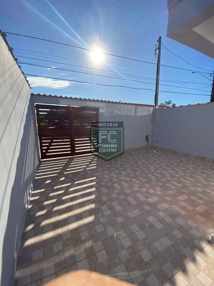 Casa à venda com 2 quartos, 125m² - Foto 4