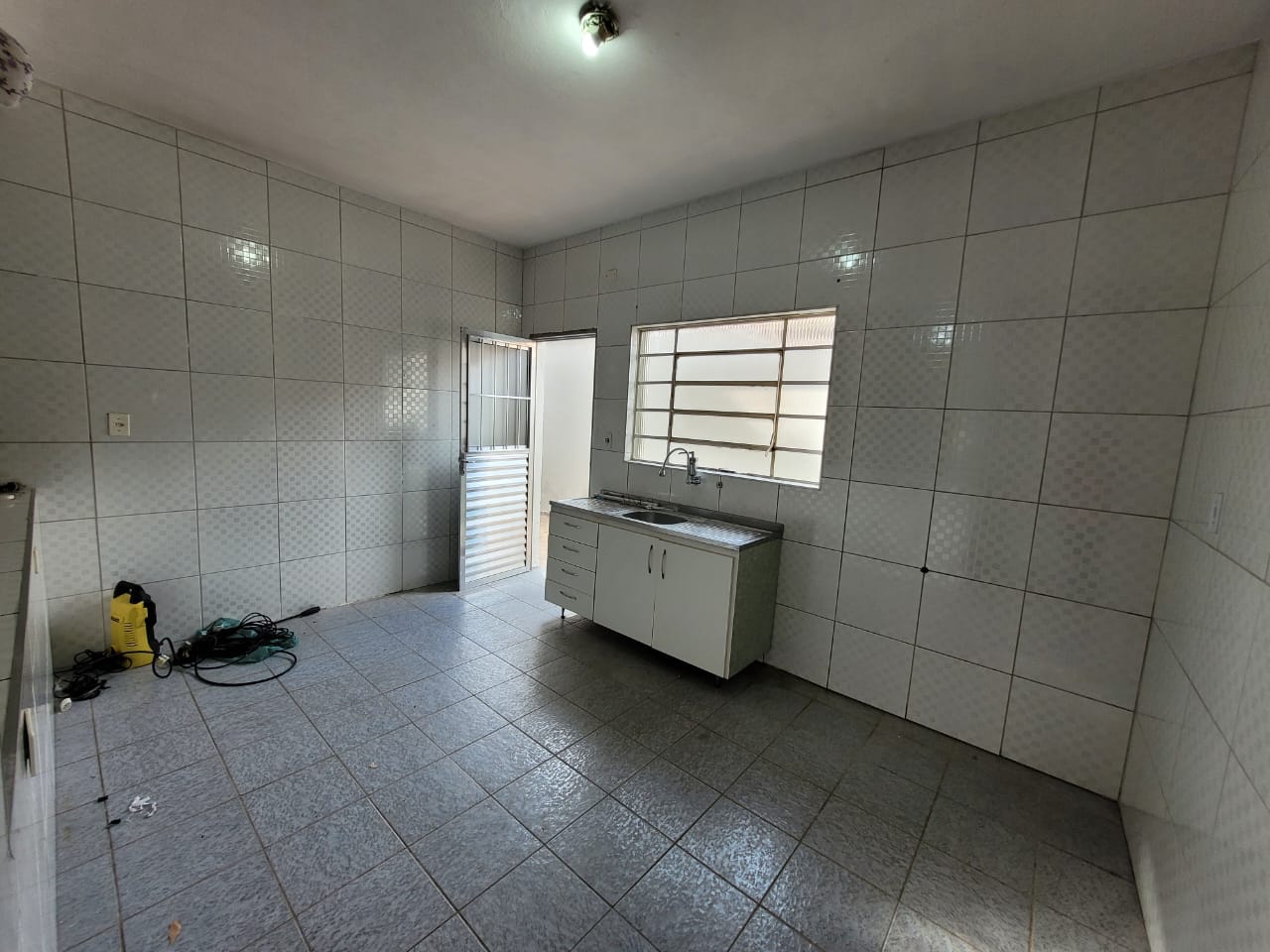 Casa à venda com 5 quartos, 150m² - Foto 4