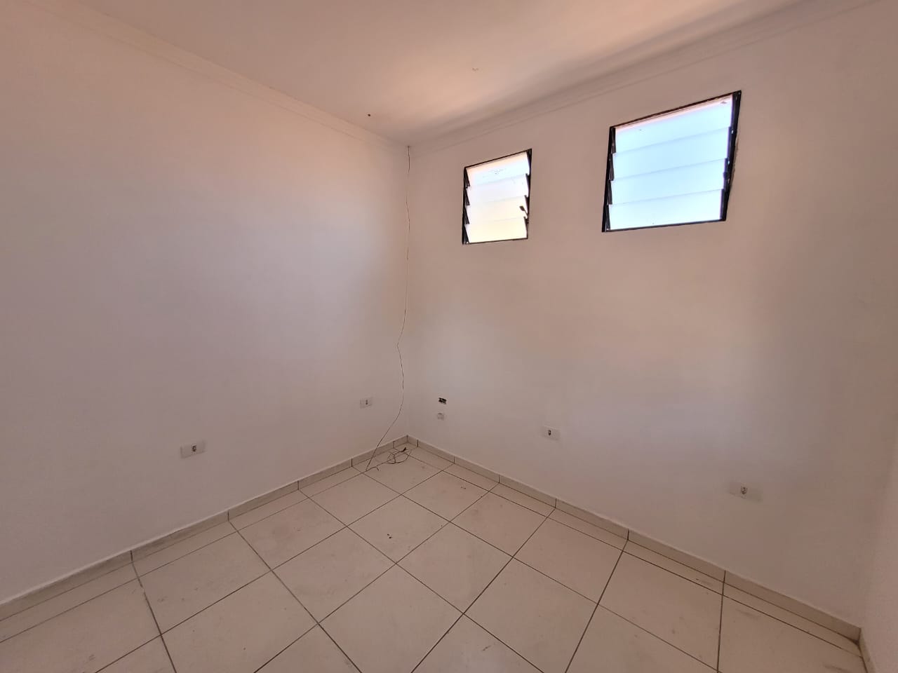 Casa à venda com 3 quartos, 80m² - Foto 8