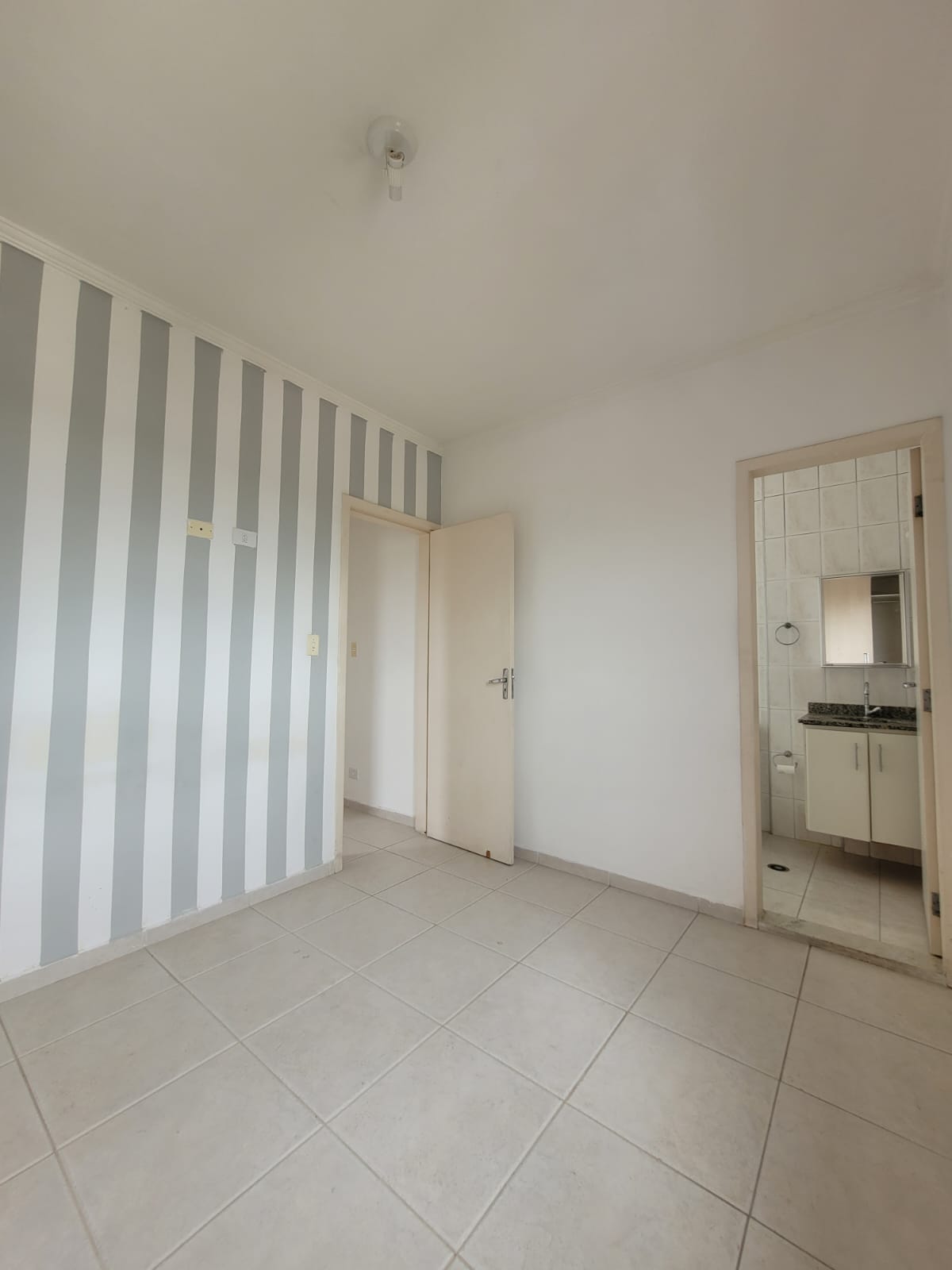 Apartamento à venda com 4 quartos, 148m² - Foto 4