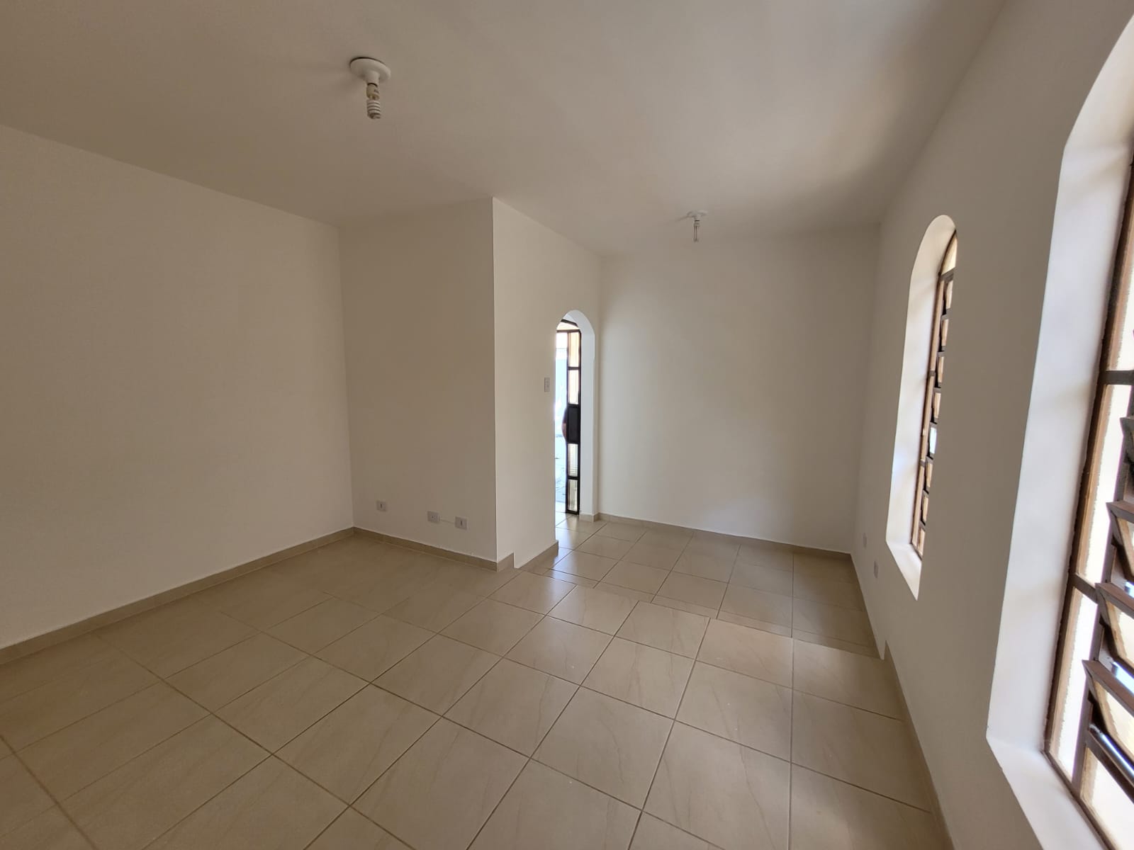 Casa à venda com 4 quartos, 250m² - Foto 12