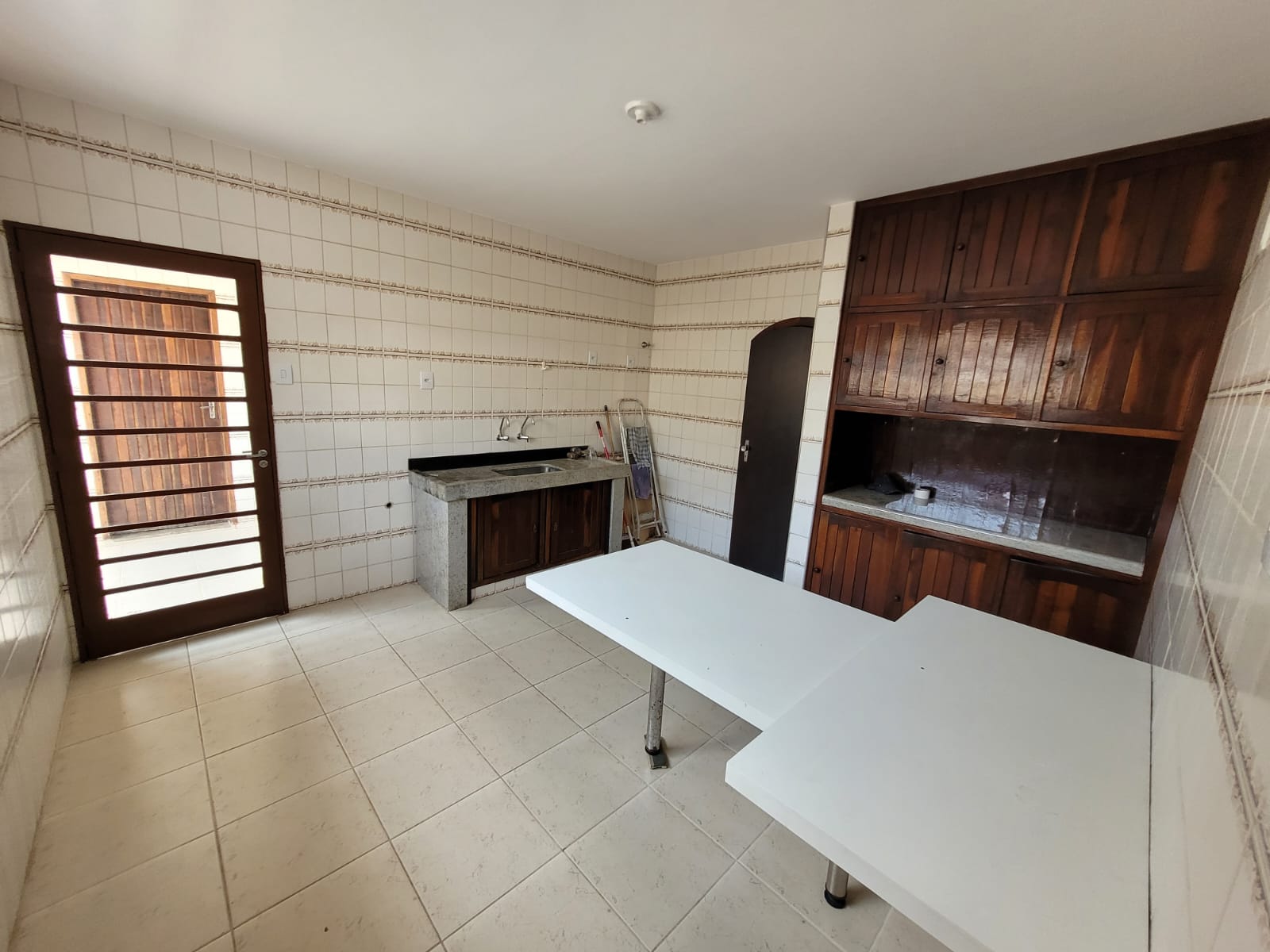 Casa à venda com 4 quartos, 250m² - Foto 40