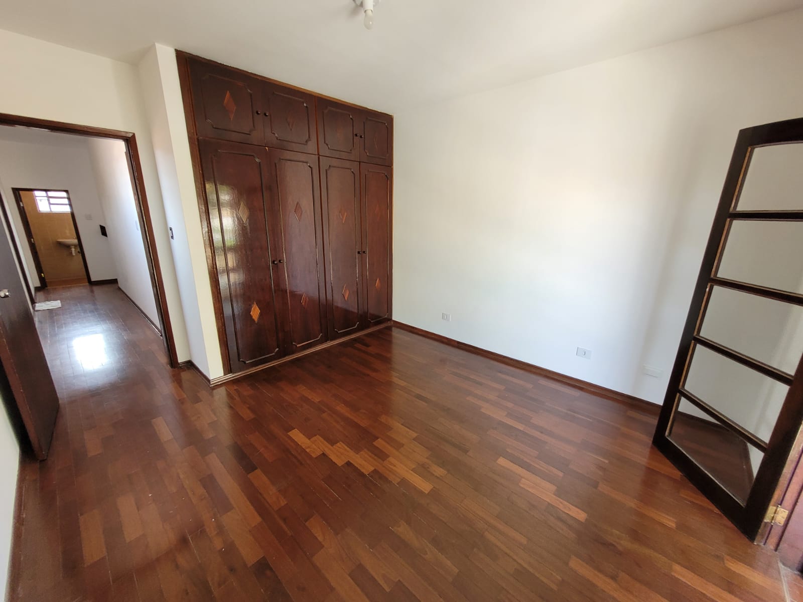 Casa à venda com 4 quartos, 250m² - Foto 21