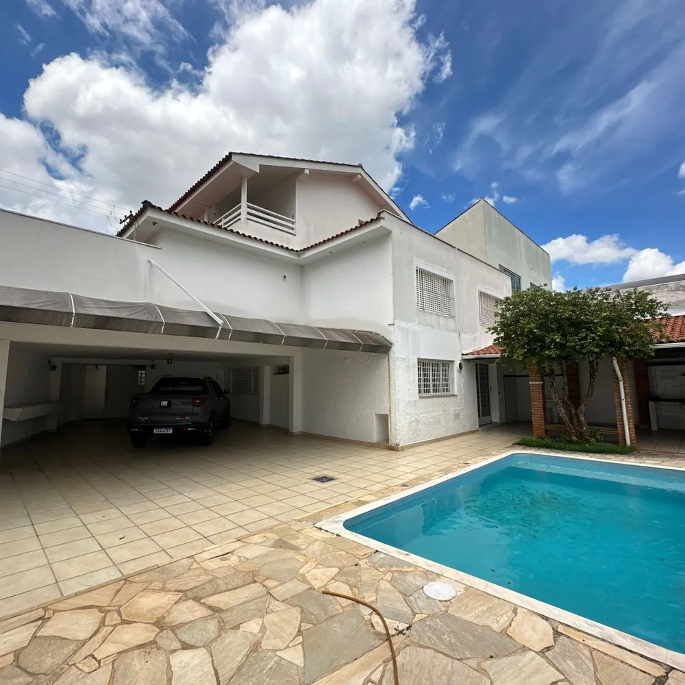 Casa, 4 quartos, 250 m² - Foto 1