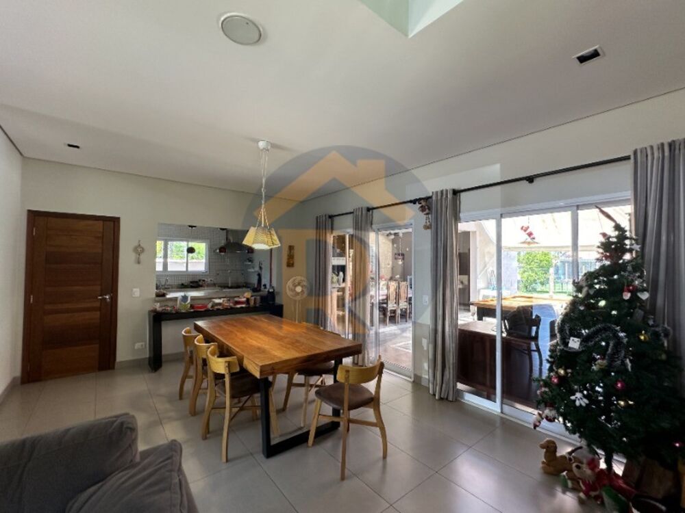 Casa à venda com 6 quartos, 428m² - Foto 2