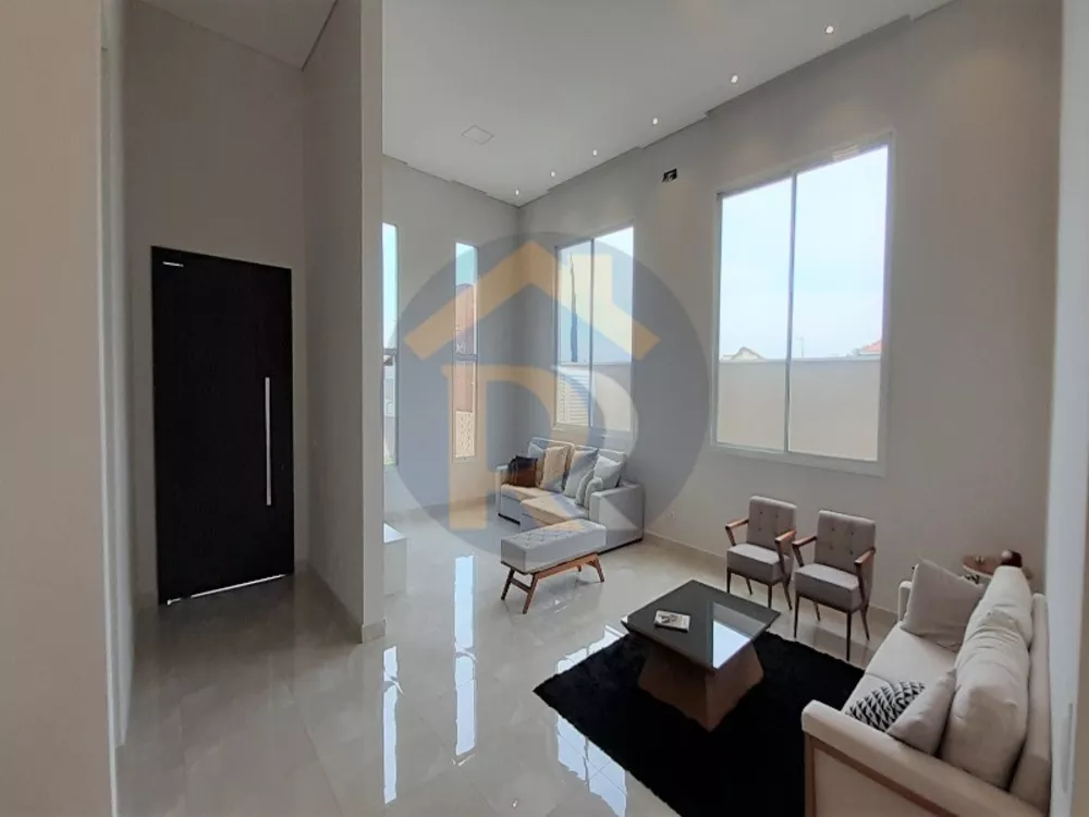 Casa à venda e aluguel com 4 quartos, 1000m² - Foto 2