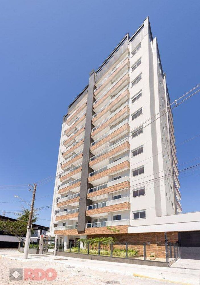 Apartamento à venda com 2 quartos, 76m² - Foto 1
