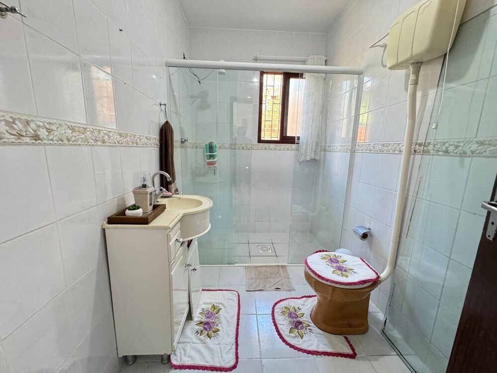 Casa à venda com 2 quartos, 79m² - Foto 3