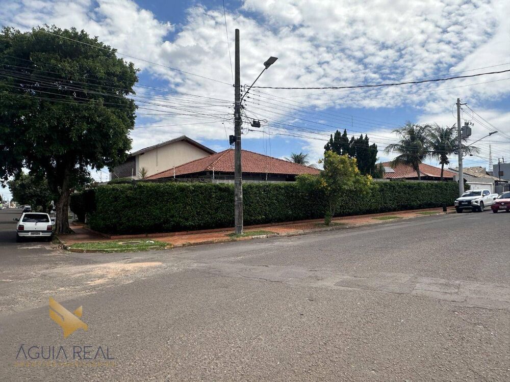 Casa, 4 quartos, 361 m² - Foto 2