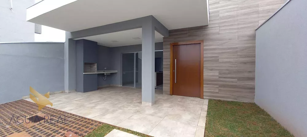 Casa à venda com 3 quartos, 113m² - Foto 1