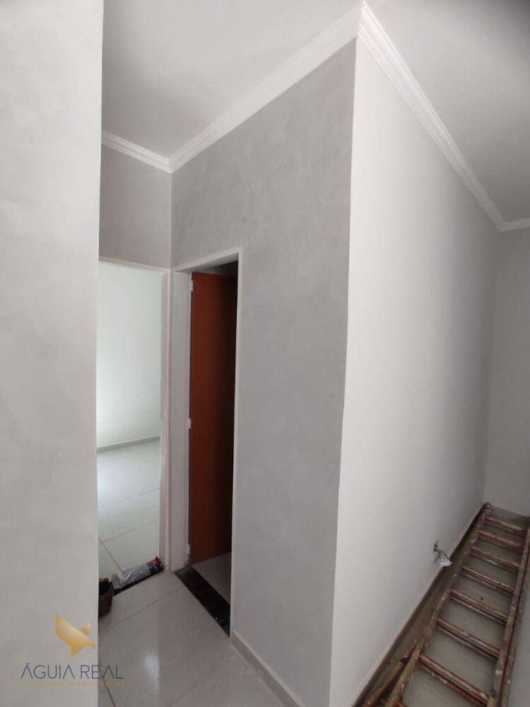 Casa à venda com 2 quartos, 60m² - Foto 7