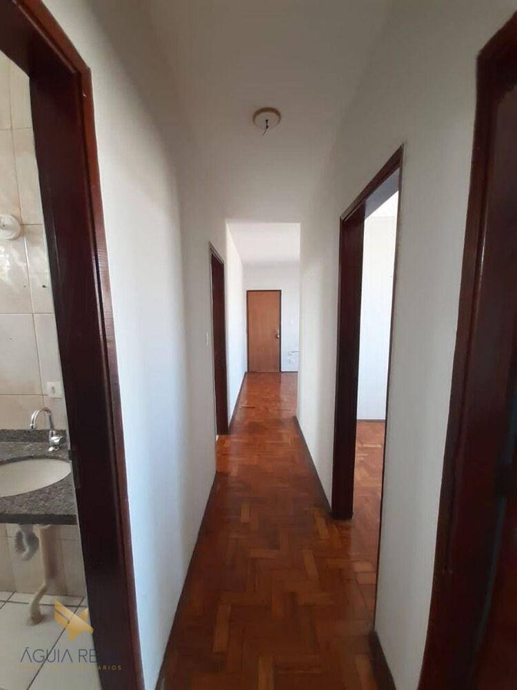 Apartamento à venda com 3 quartos, 90m² - Foto 4