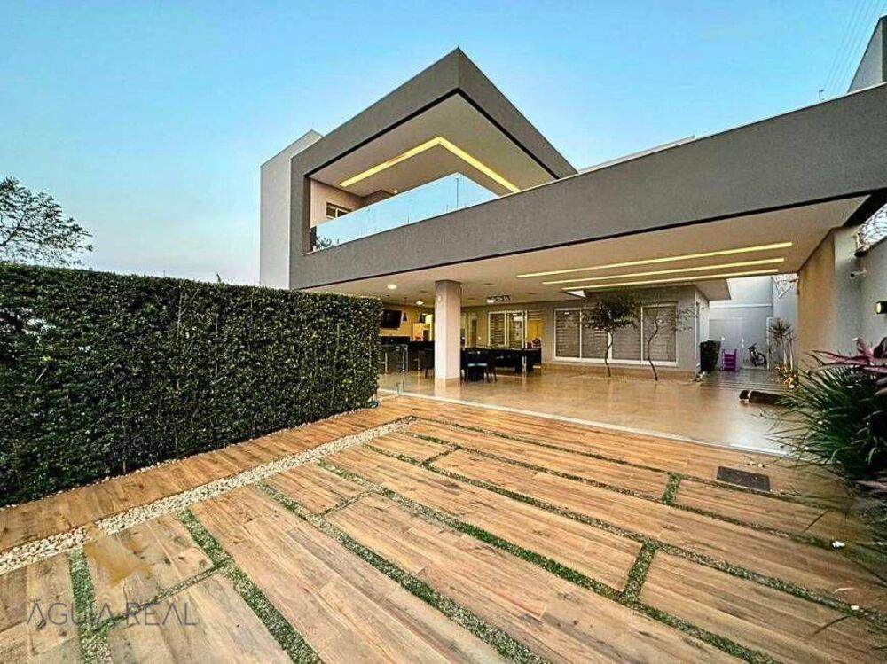 Sobrado, 4 quartos, 335 m² - Foto 2