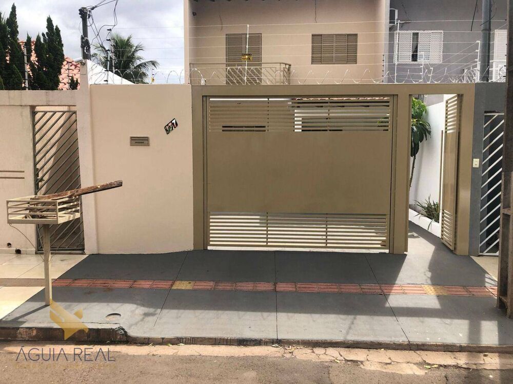 Sobrado à venda com 3 quartos, 140m² - Foto 1