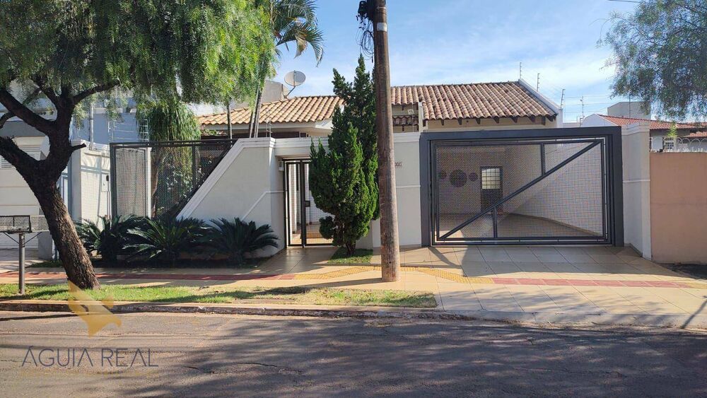 Casa à venda com 3 quartos, 293m² - Foto 2