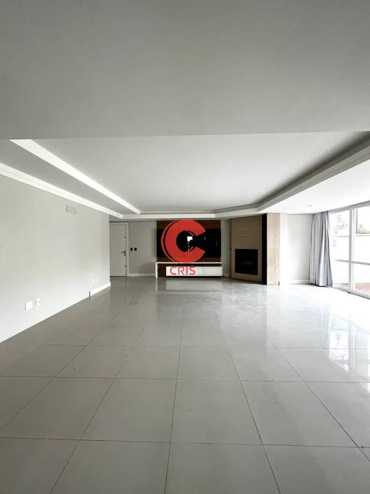 Apartamento, 3 quartos, 421 m² - Foto 1