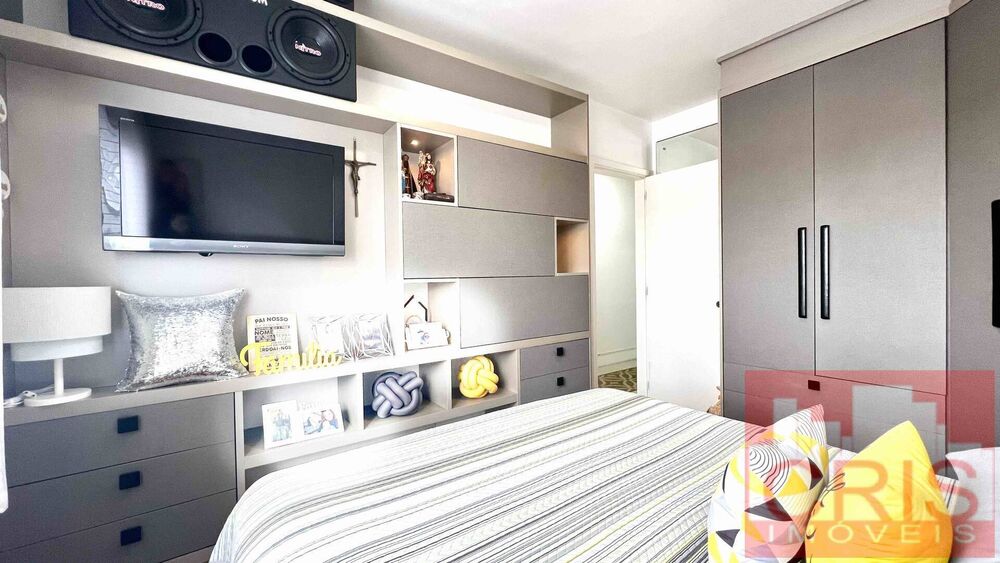Apartamento à venda com 3 quartos, 118m² - Foto 2