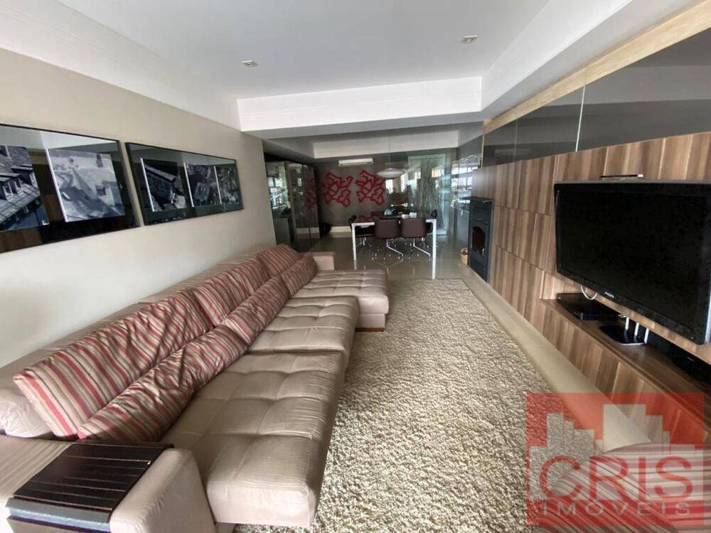 Apartamento à venda com 3 quartos, 151m² - Foto 1