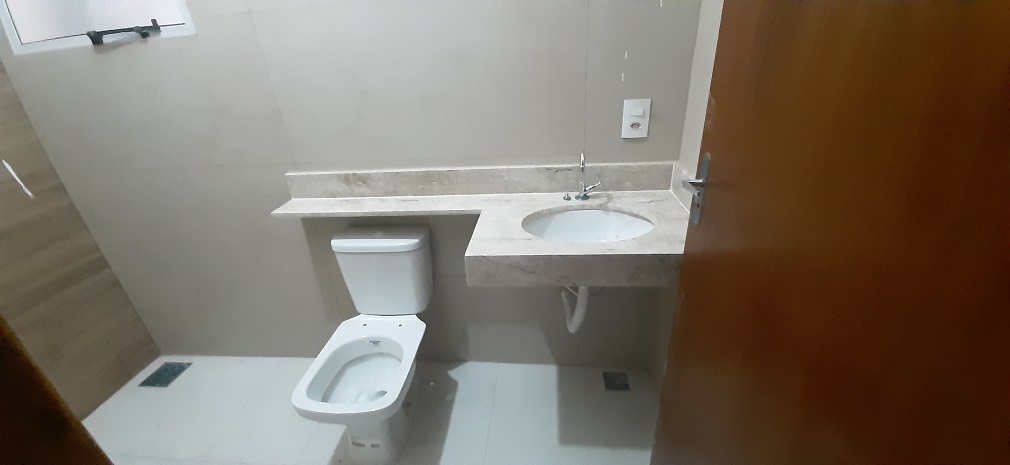 Casa à venda com 2 quartos, 80m² - Foto 4