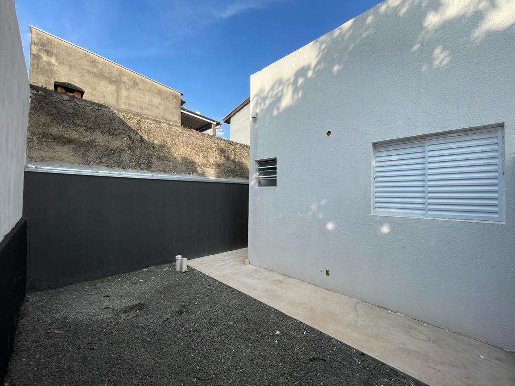 Casa à venda com 2 quartos, 59m² - Foto 8