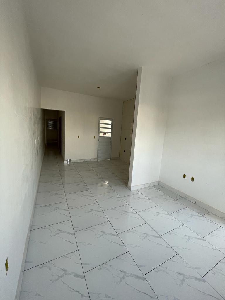 Casa à venda com 2 quartos, 59m² - Foto 1