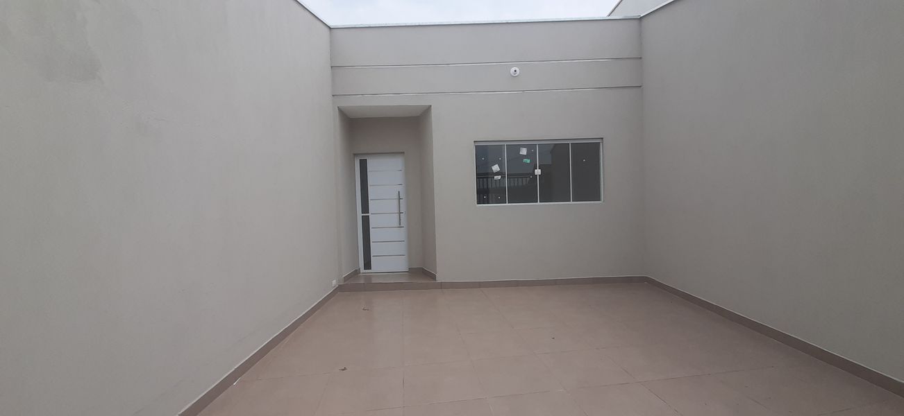 Casa à venda com 2 quartos, 80m² - Foto 1