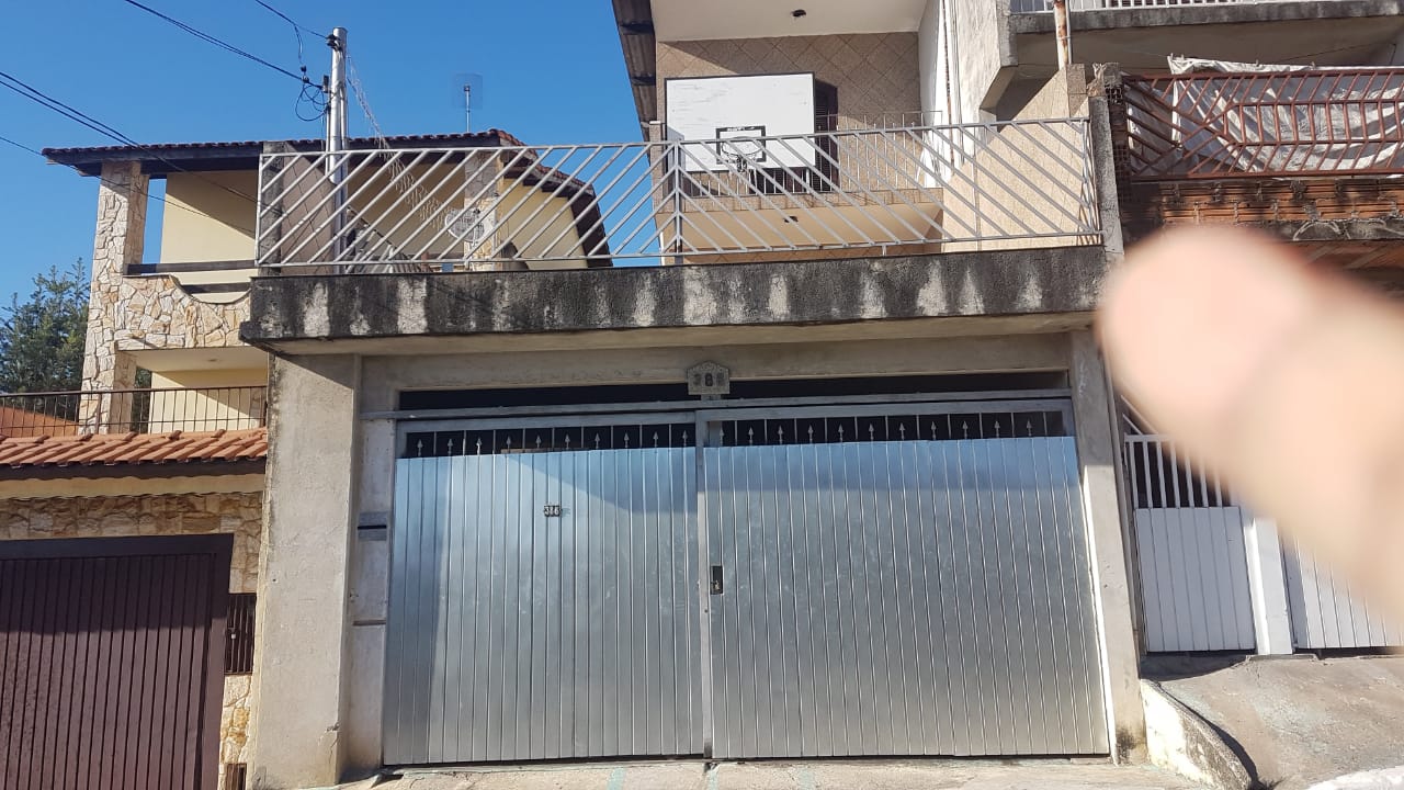 Sobrado à venda com 3 quartos, 210m² - Foto 1