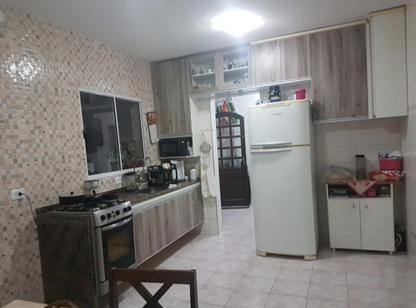 Sobrado à venda com 3 quartos, 210m² - Foto 4