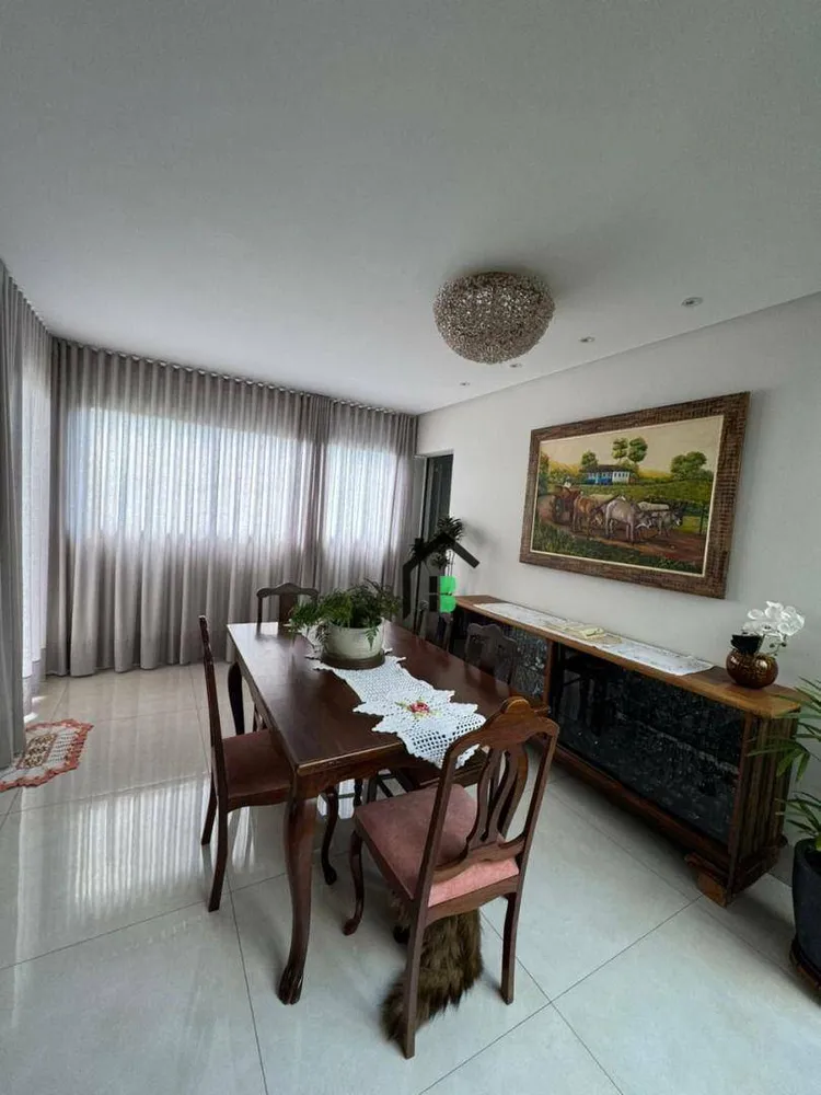 Casa, 3 quartos, 240 m² - Foto 11