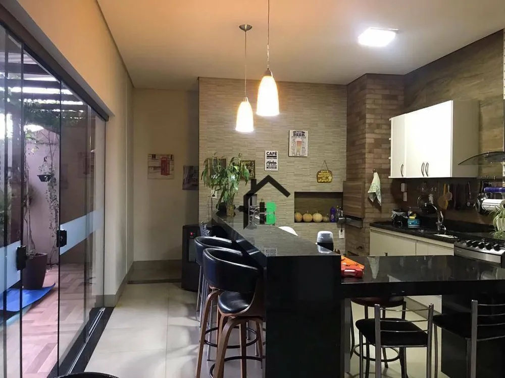 Casa, 4 quartos, 237 m² - Foto 6