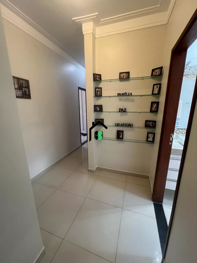 Casa à venda com 3 quartos, 220m² - Foto 8